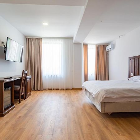 Voyager Hotel Navodari Luaran gambar