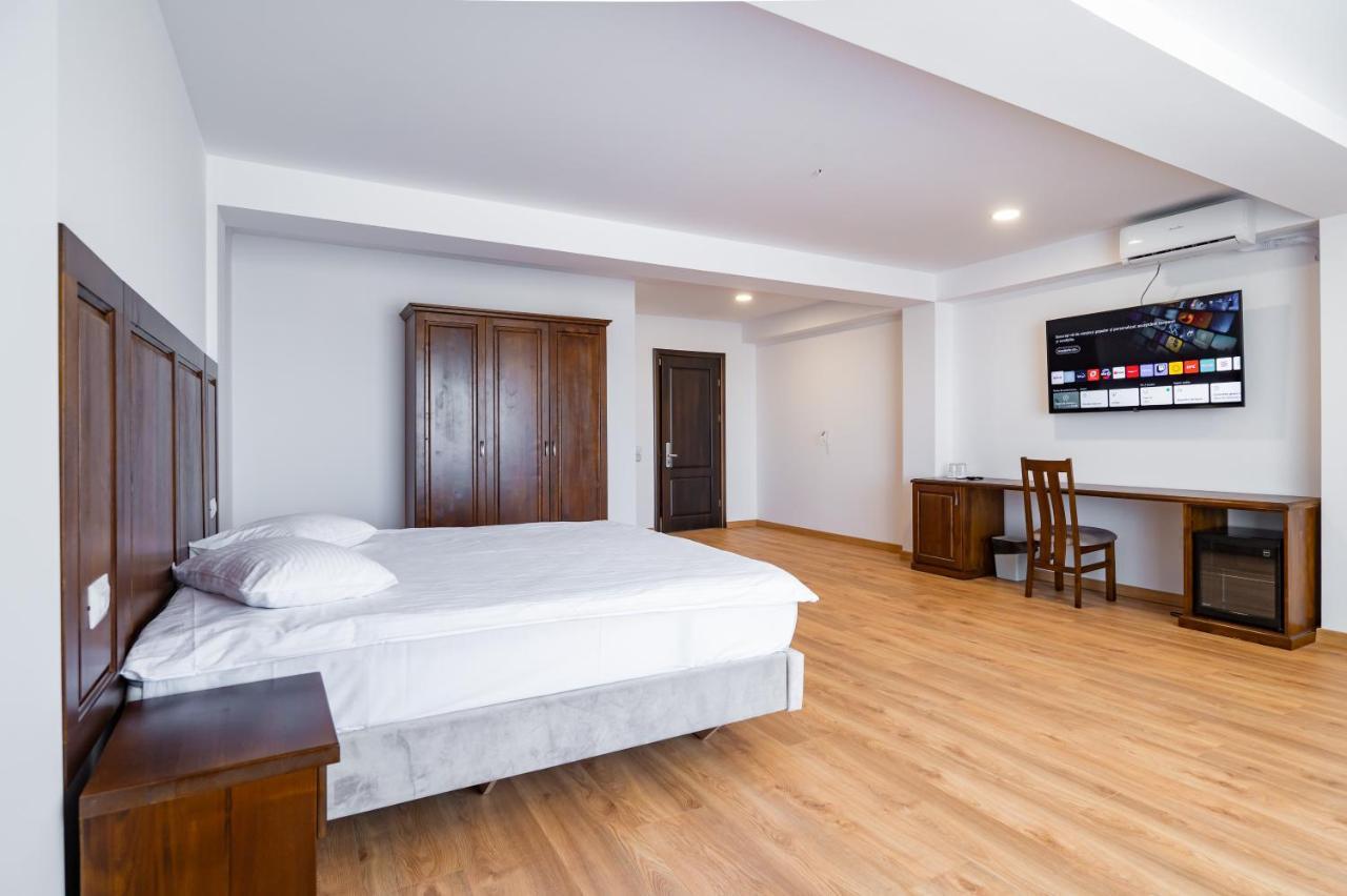 Voyager Hotel Navodari Luaran gambar