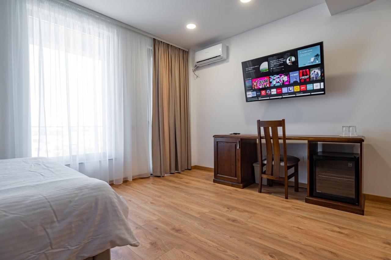 Voyager Hotel Navodari Luaran gambar