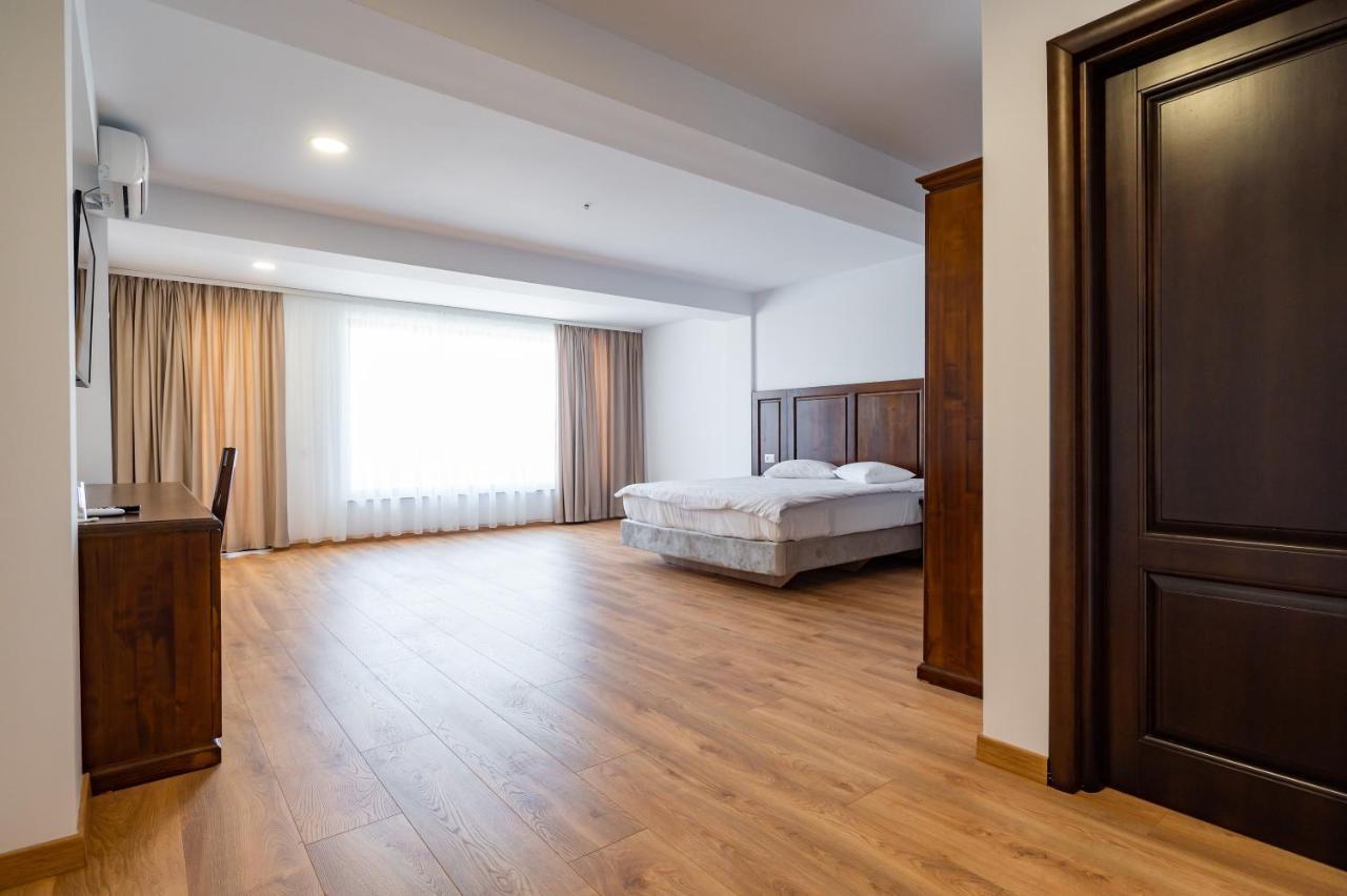Voyager Hotel Navodari Luaran gambar