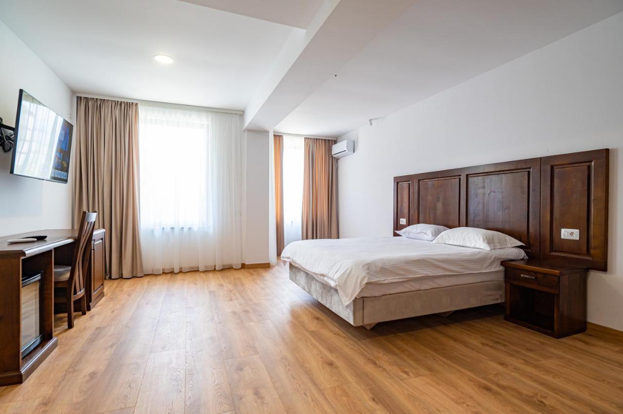 Voyager Hotel Navodari Luaran gambar