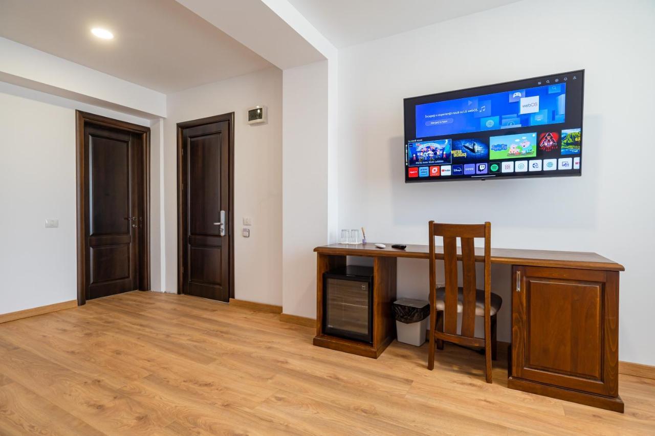 Voyager Hotel Navodari Luaran gambar