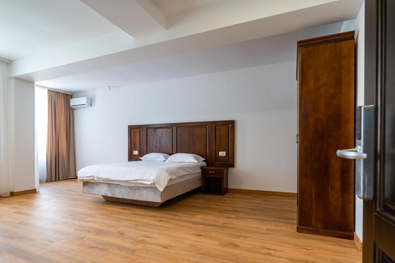 Voyager Hotel Navodari Luaran gambar