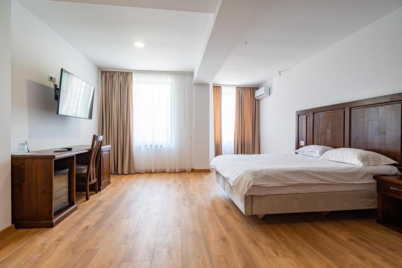 Voyager Hotel Navodari Luaran gambar