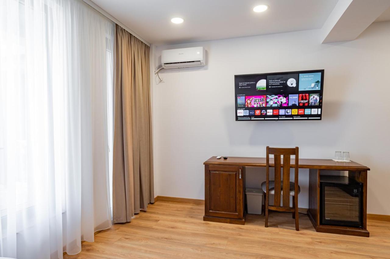 Voyager Hotel Navodari Luaran gambar